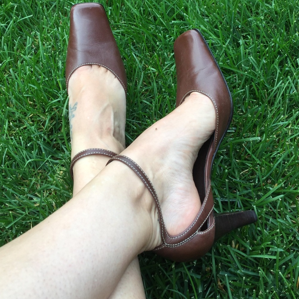 Linea Paolo, Brown, Ankle Strap Heels. Size 6.5M